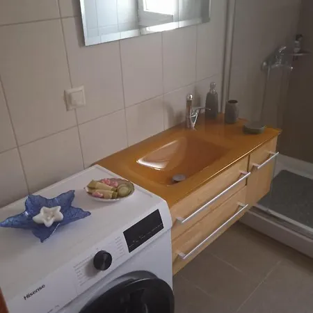 Zoe's House Apartment *